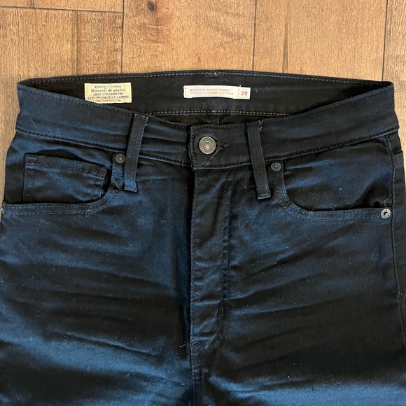 Levi’s High Rise Skinny Jeans - Picture 3 of 4